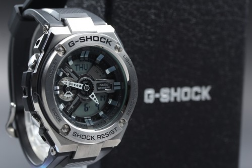 Near mint casio g shock - mint],